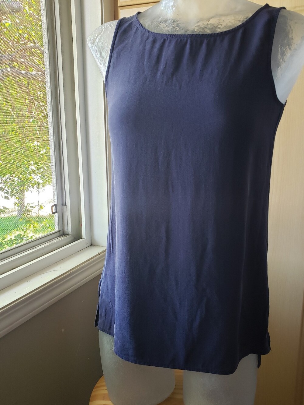 Eileen Fisher Silk Women's Navy Sleeveless Shell Top